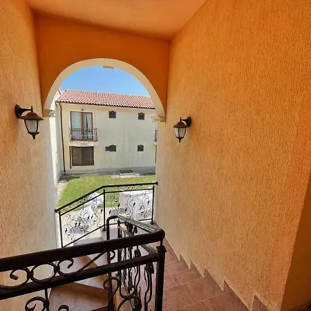 Villa Romana Elenite Apartments Sweti Wlas