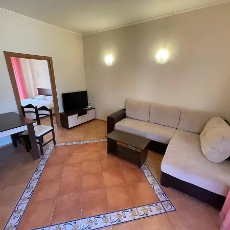 Apartment Villa Romana Elenite Apartments *